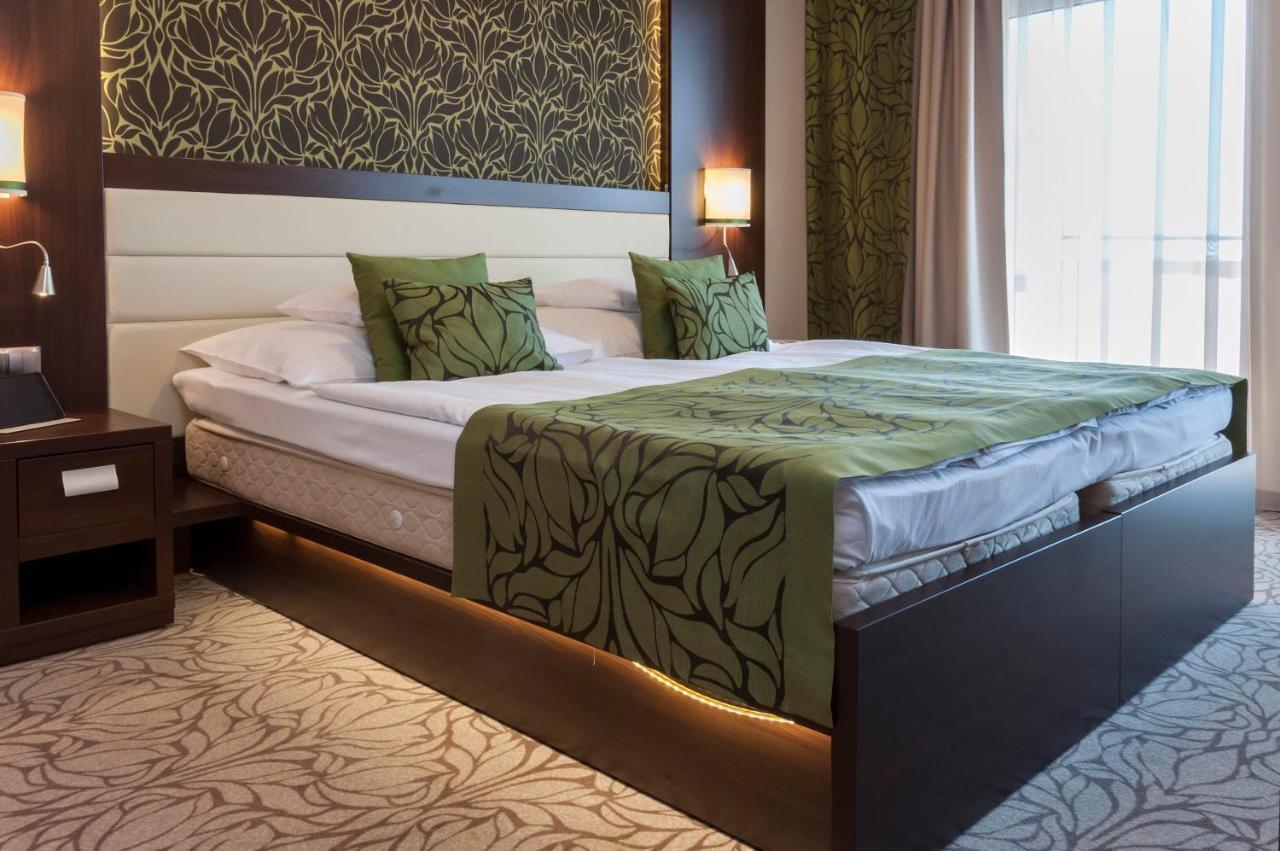 Hotel Wellamarin Zamárdi Extérieur photo