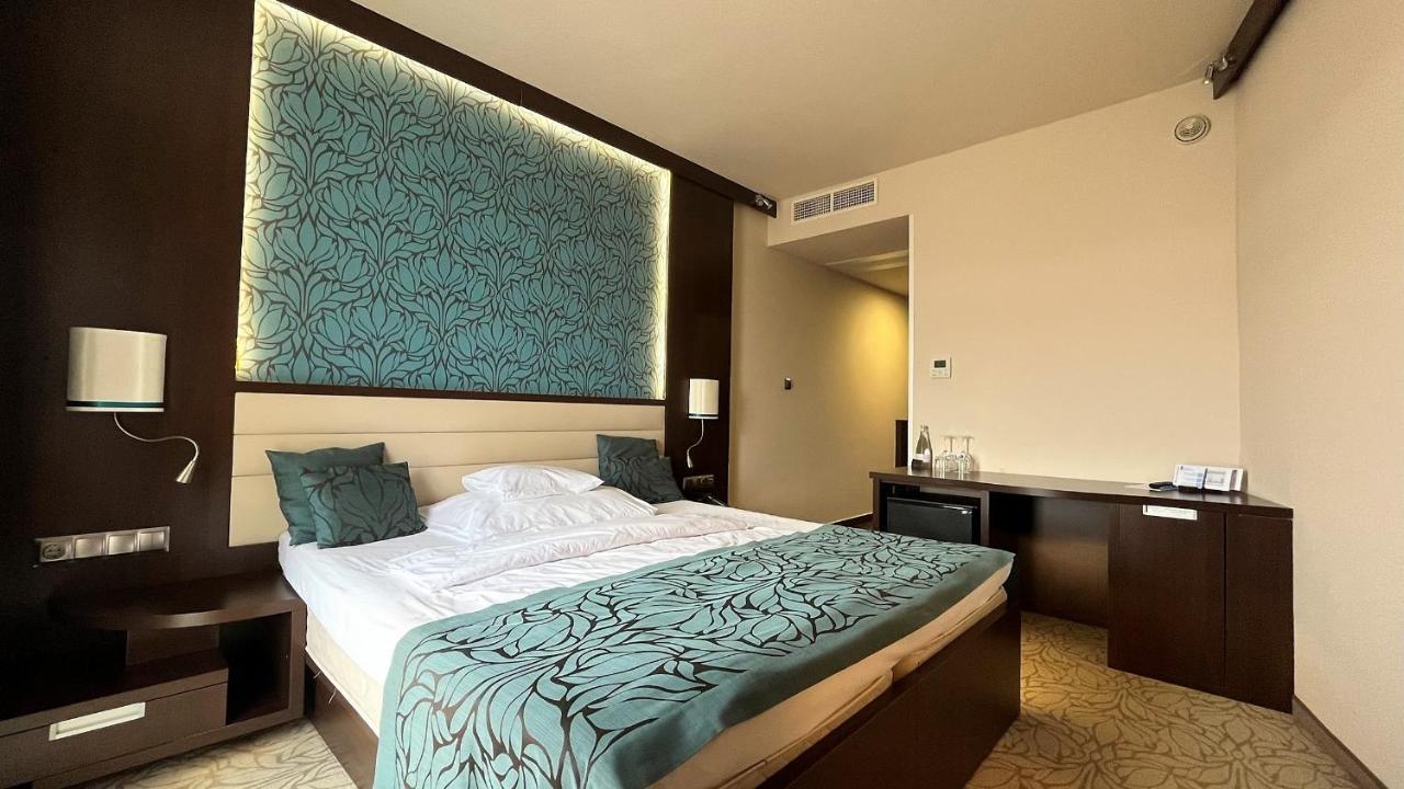 Hotel Wellamarin Zamárdi Chambre photo