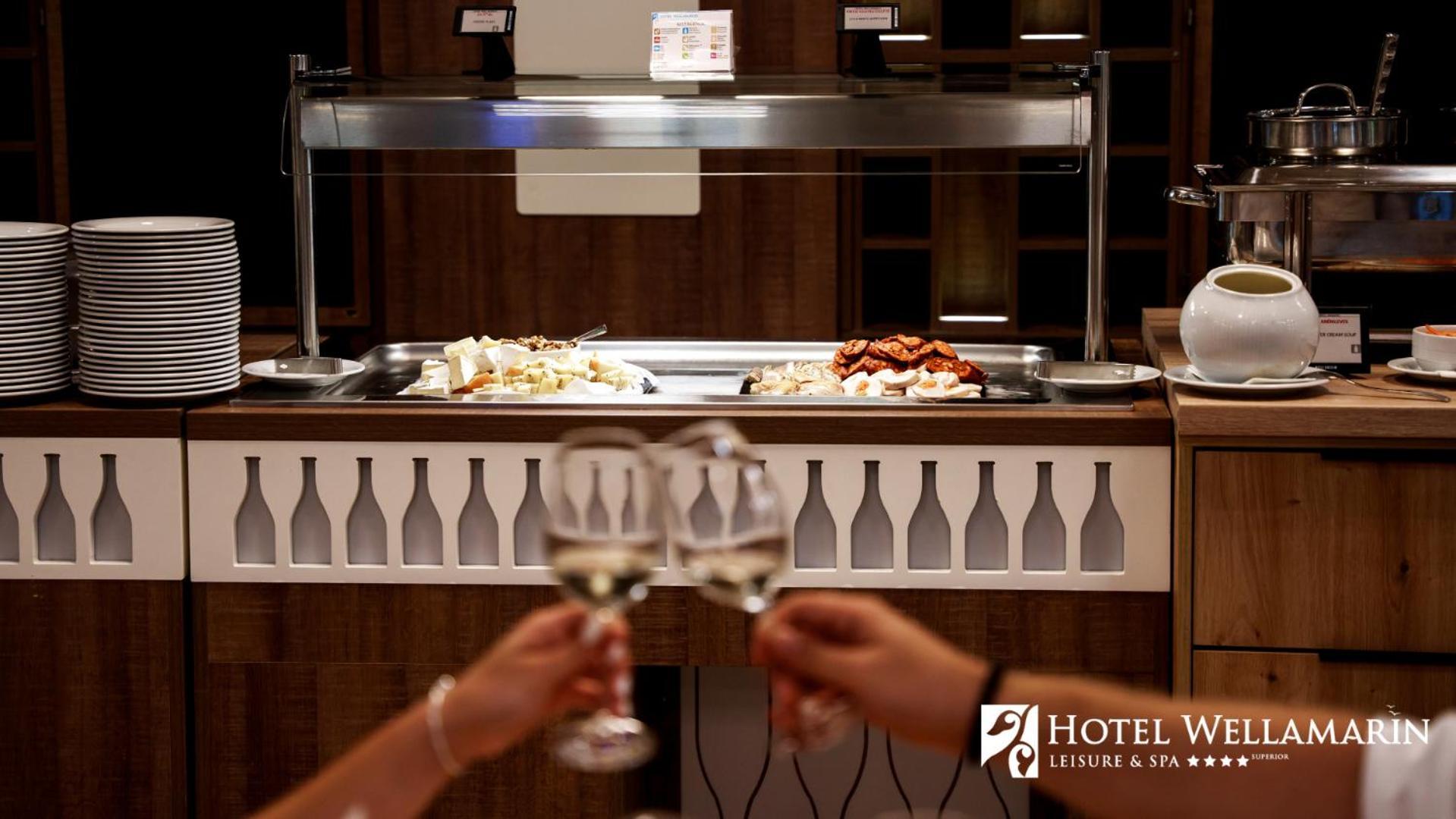 Hotel Wellamarin Zamárdi Extérieur photo