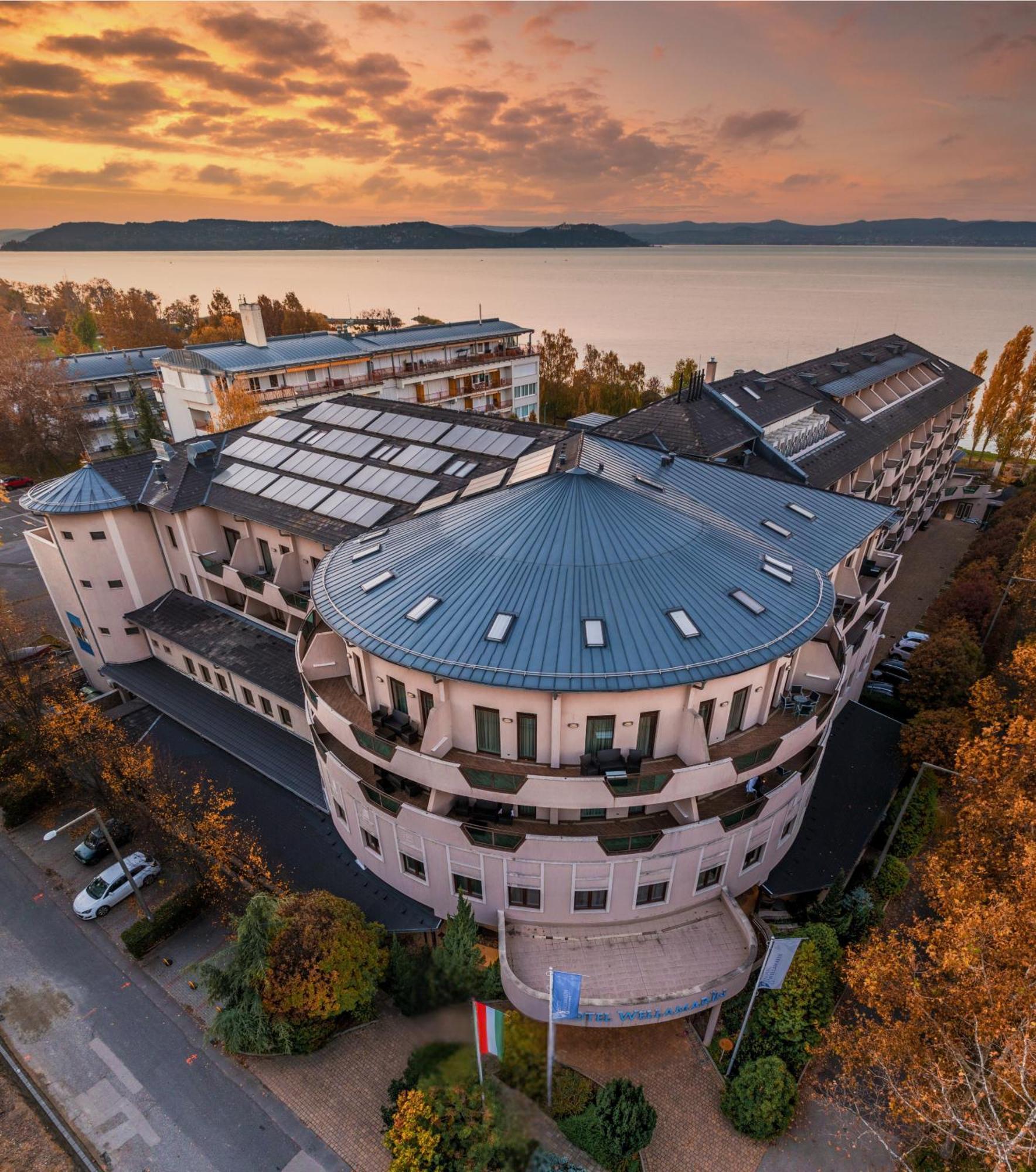 Hotel Wellamarin Zamárdi Extérieur photo