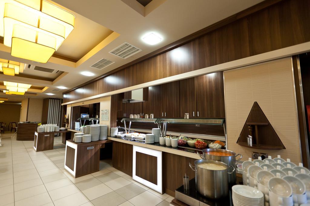 Hotel Wellamarin Zamárdi Extérieur photo
