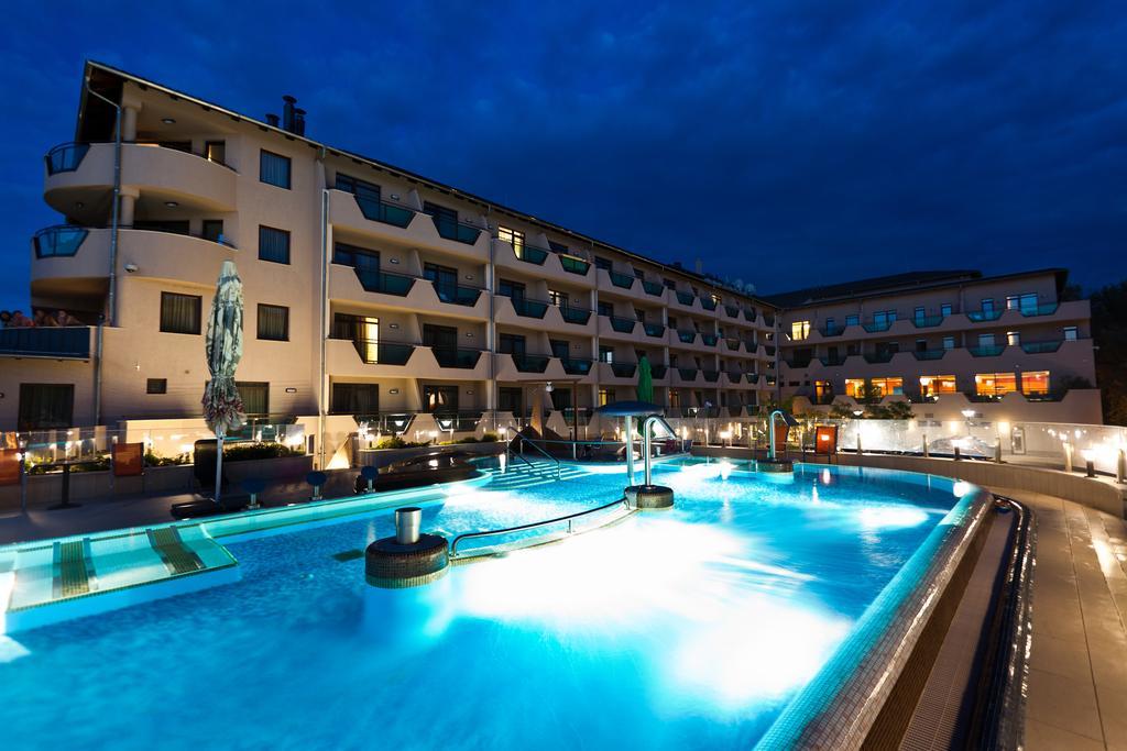 Hotel Wellamarin Zamárdi Extérieur photo