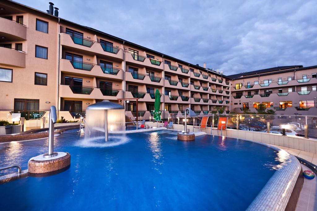 Hotel Wellamarin Zamárdi Extérieur photo